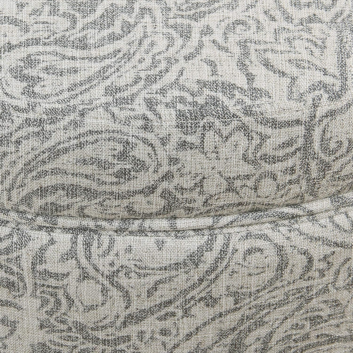 Upholstered round Storage Ottoman